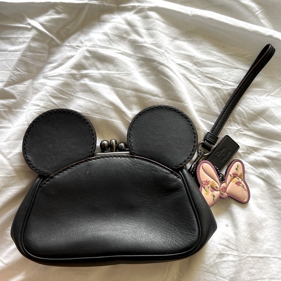 Disney X Coach Minnie wristlet ✨ - Picture 1 of 3